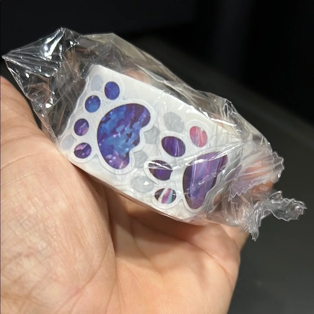500 Colorful Paw Print Stickers